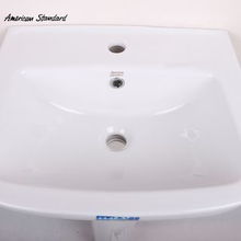 美標衛浴新品上市 CP 0560 洗臉盆立柱盆與普通馬桶，演繹現代衛浴美學